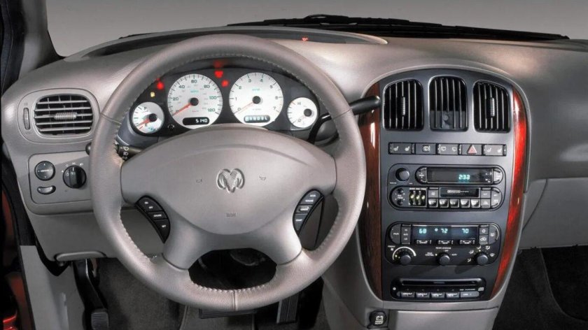 Dodge Caravan 2001 салон