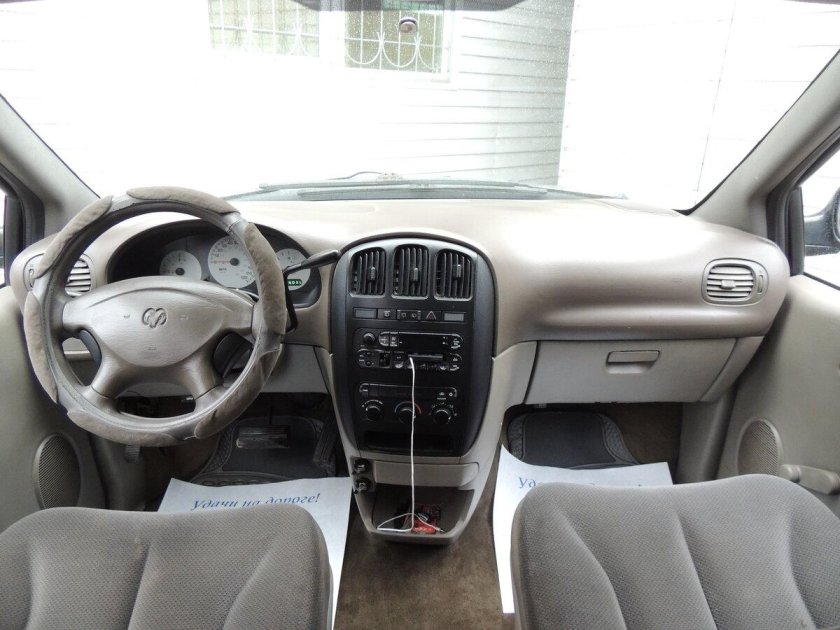 Dodge Grand Caravan салон 2003