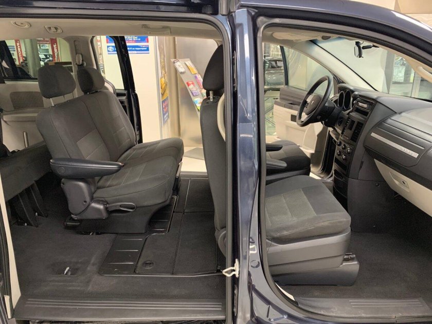 Dodge Grand Caravan салон