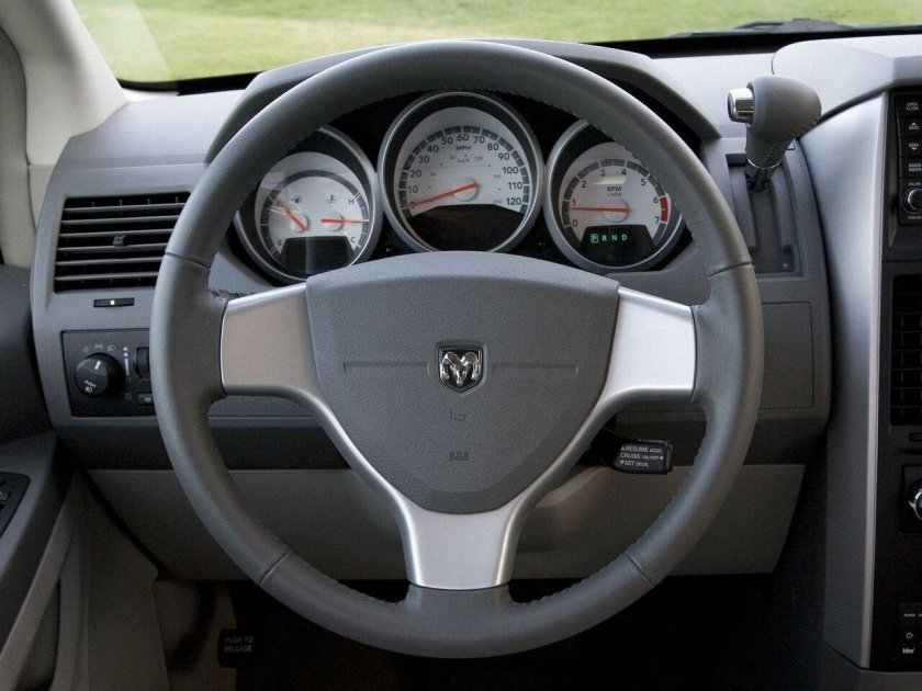 Dodge Grand Caravan 2008 салон