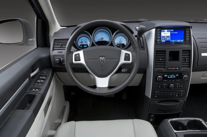 Dodge Grand Caravan 2008 салон