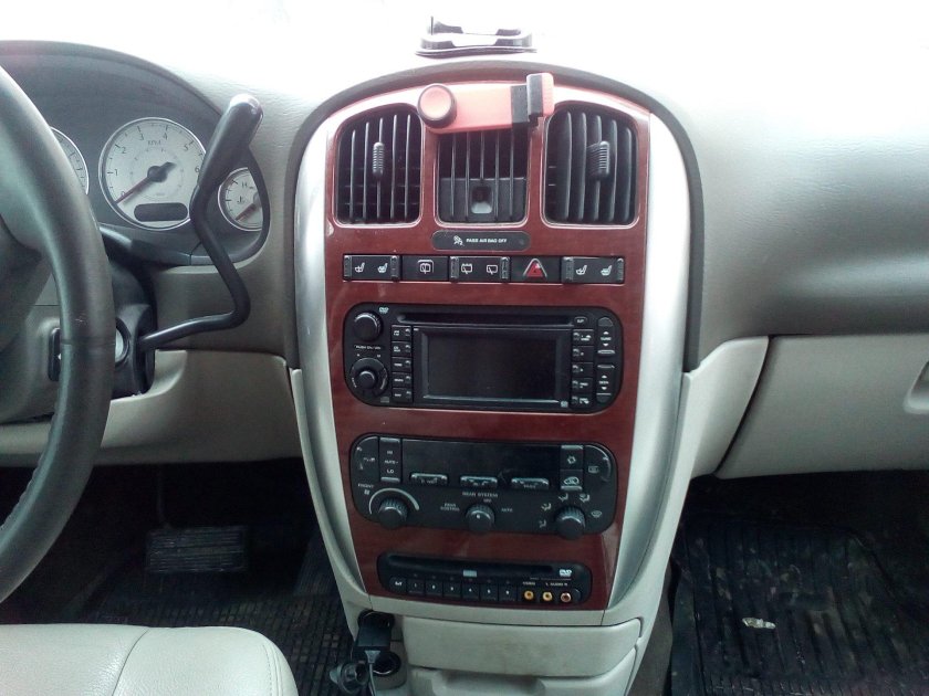 Dodge Caravan 2001 салон