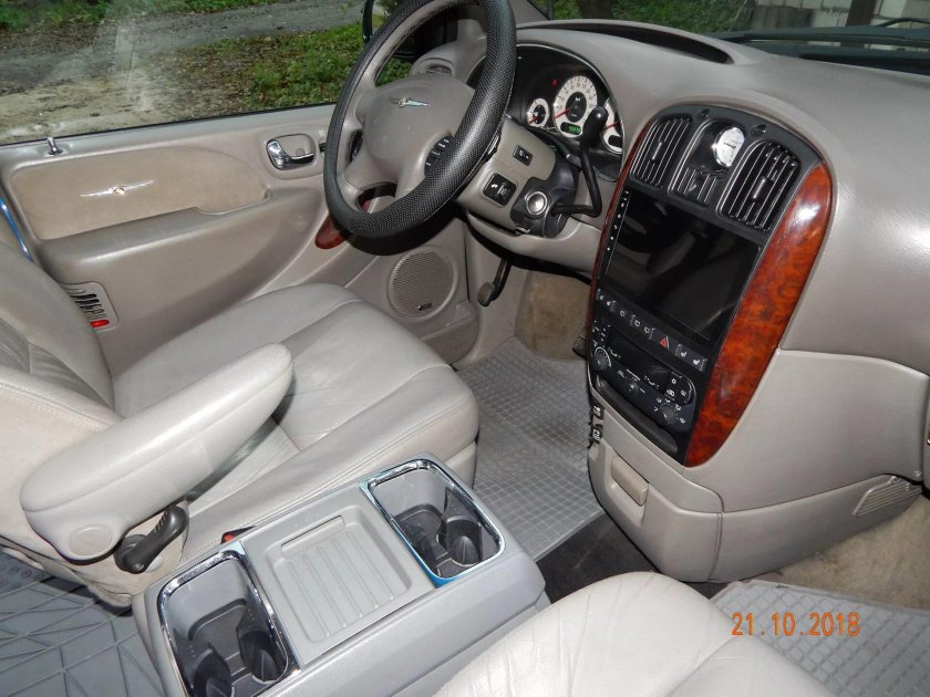 Dodge Grand Caravan 2004 салон