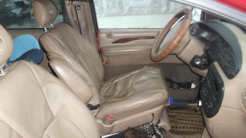 Dodge Caravan 1999 салон