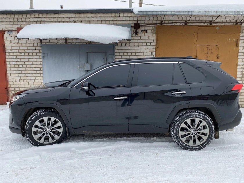 Тойота рав 4 черная