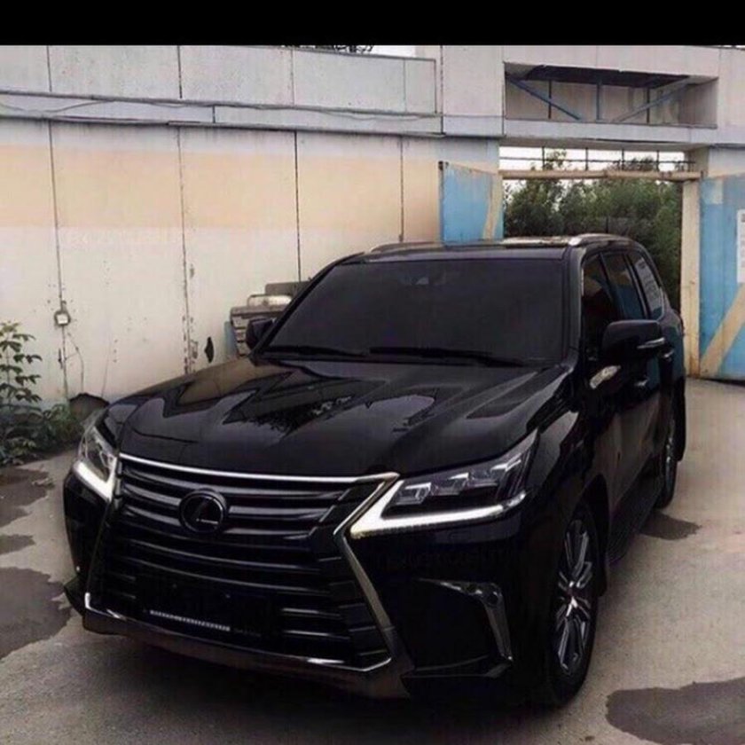Лексус 570 черный тонированный