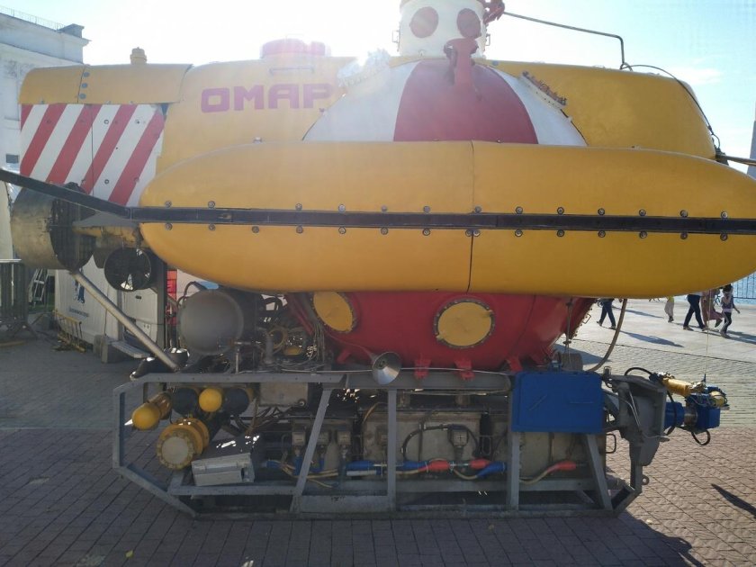 Глубоководный батискаф триест