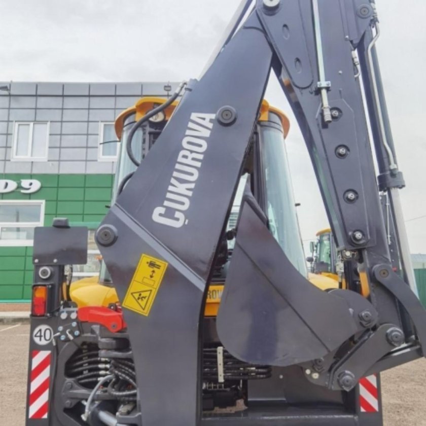 Экскаватор-погрузчик Cukurova 888