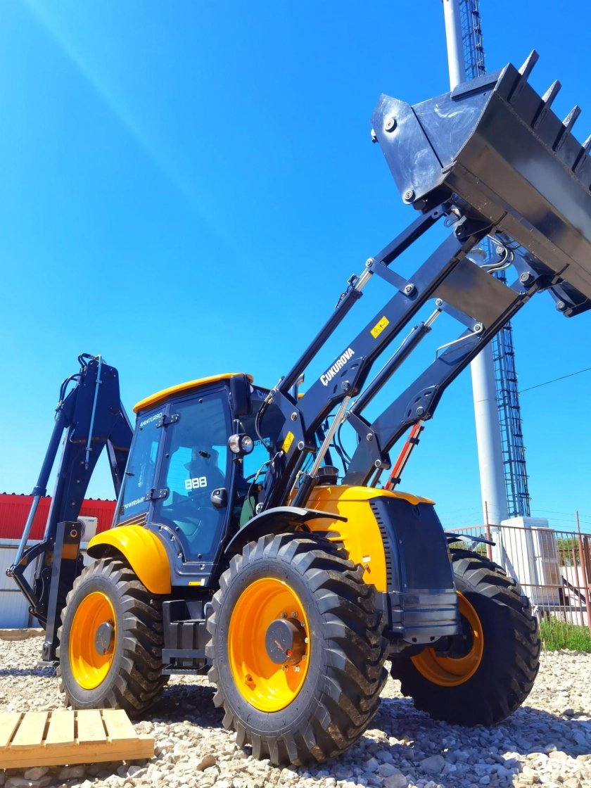 Экскаватор-погрузчик Cukurova 888