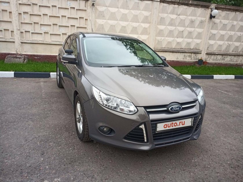 Форд фокус 3 серо-коричневый