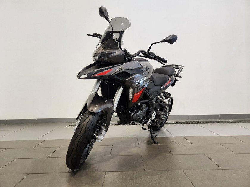 Бенелли trk251