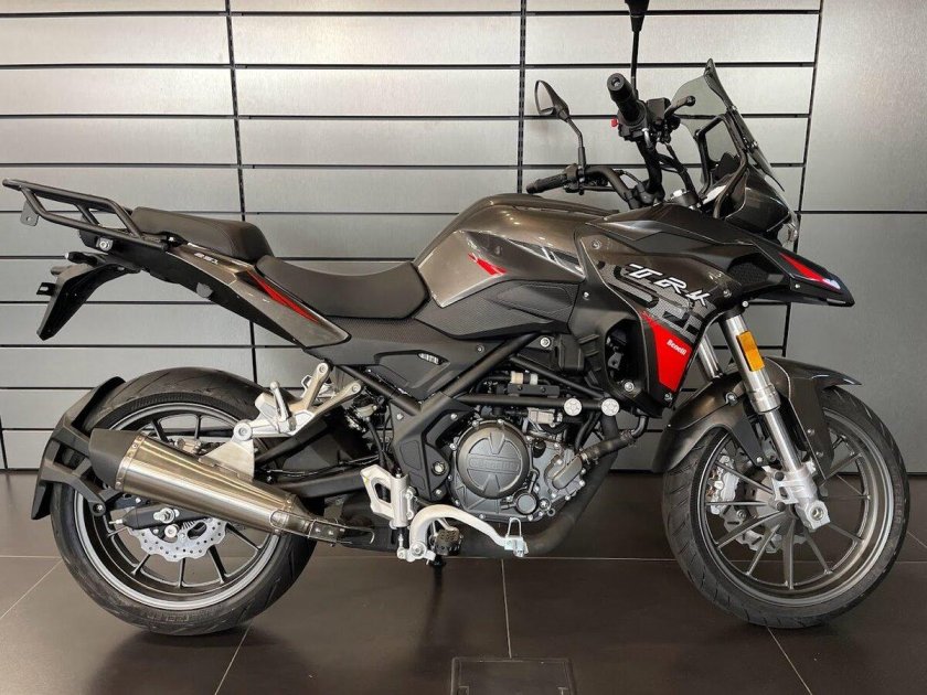 Мотоцикл benelli