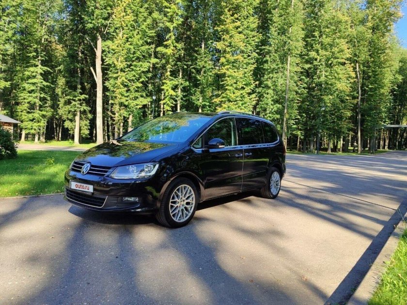 Volkswagen Sharan 2.8 at, 2000 черный с аэрографией