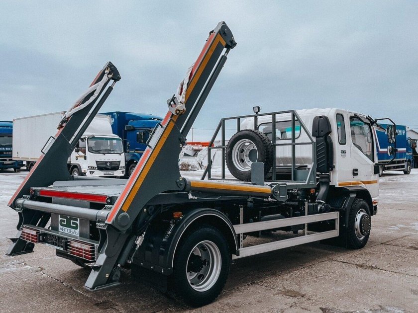 Мусоровоз мультилифт