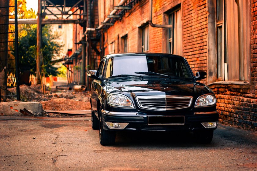 Волга ГАЗ 31105