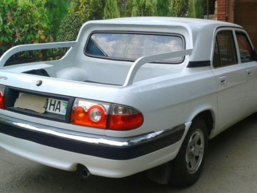 Волга ГАЗ 31105