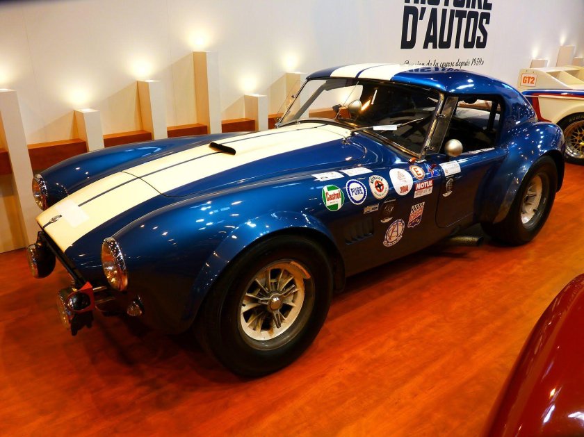 Форд Шелби Кобра