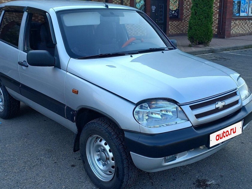 Chevrolet niva 2004