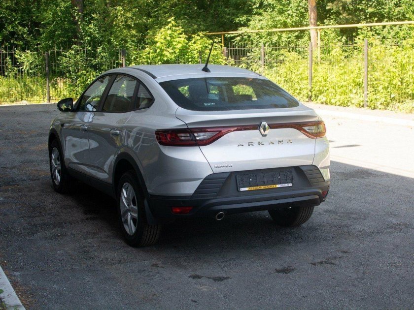 Рено аркана серебристый