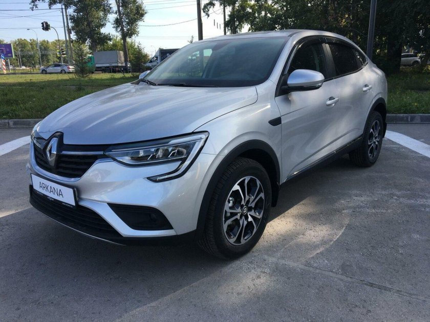 Renault Arkana серый металлик
