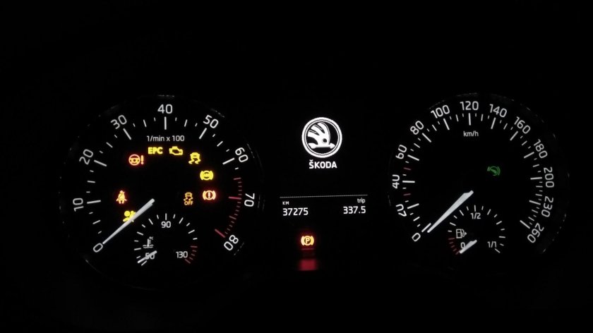 Индикаторы панели приборов Шкода Октавия а4