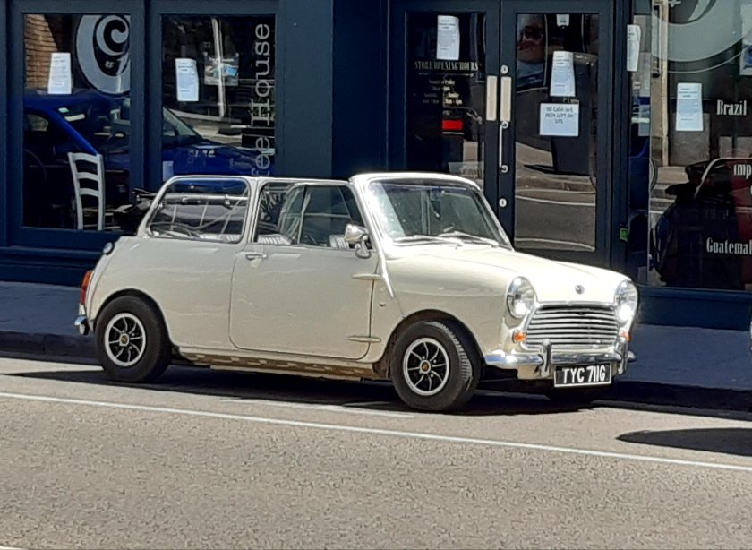 Остин мини Купер 60ых