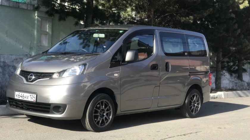 Nissan nv200