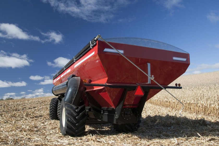 Бункер перегрузчик зерна Ростсельмаш