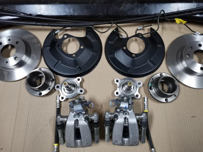 Комплект дисковых тормозов Лада Гранта спорт