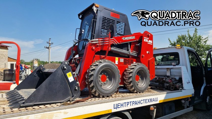 Мини фронтальный погрузчик