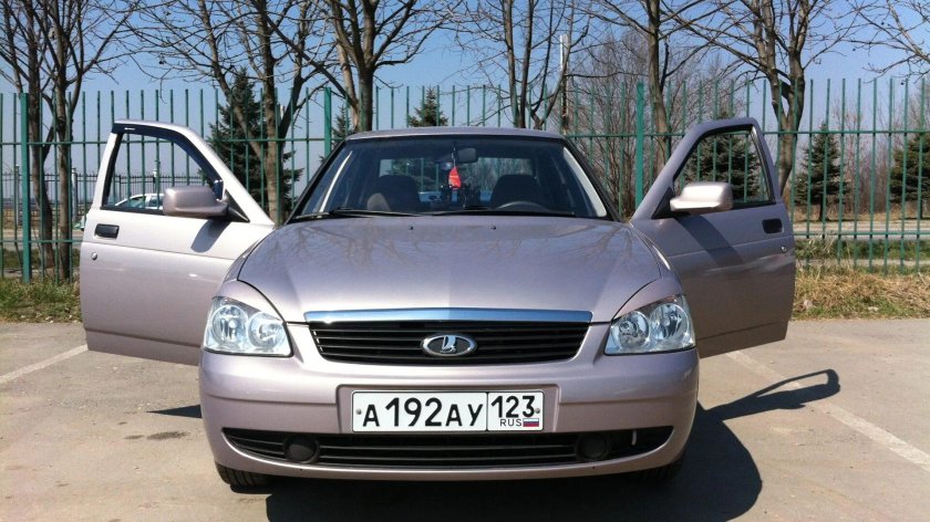 Приора серебристая