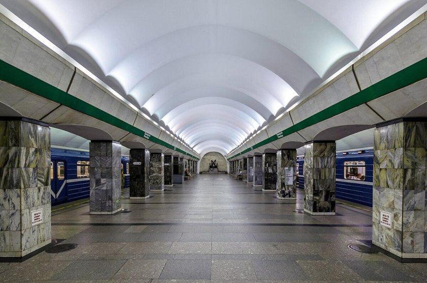 Станция метро Приморская Санкт-Петербург