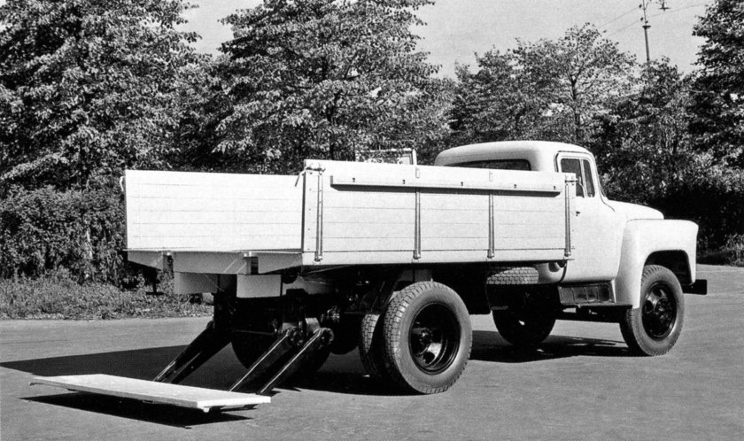 Грузовик ГАЗ 52