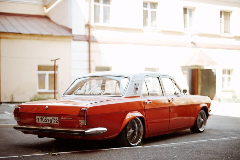 Волга ГАЗ 24 лоурайдер