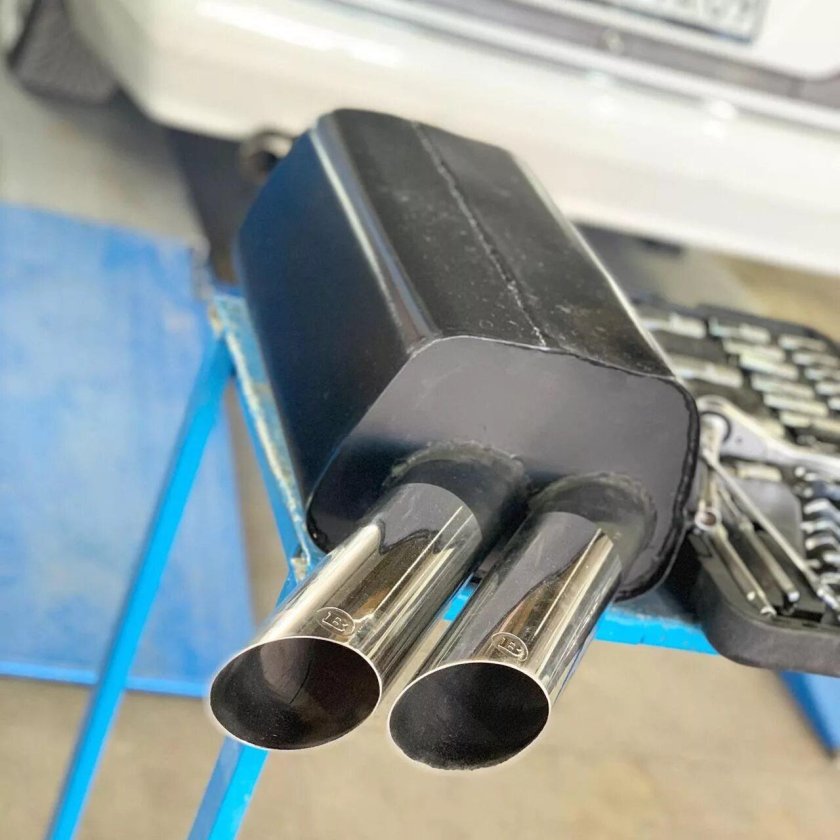 Выхлоп Брабус Мерседес 140