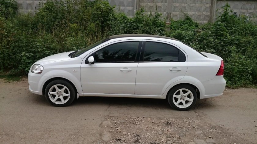Шевроле Авео т250 белая