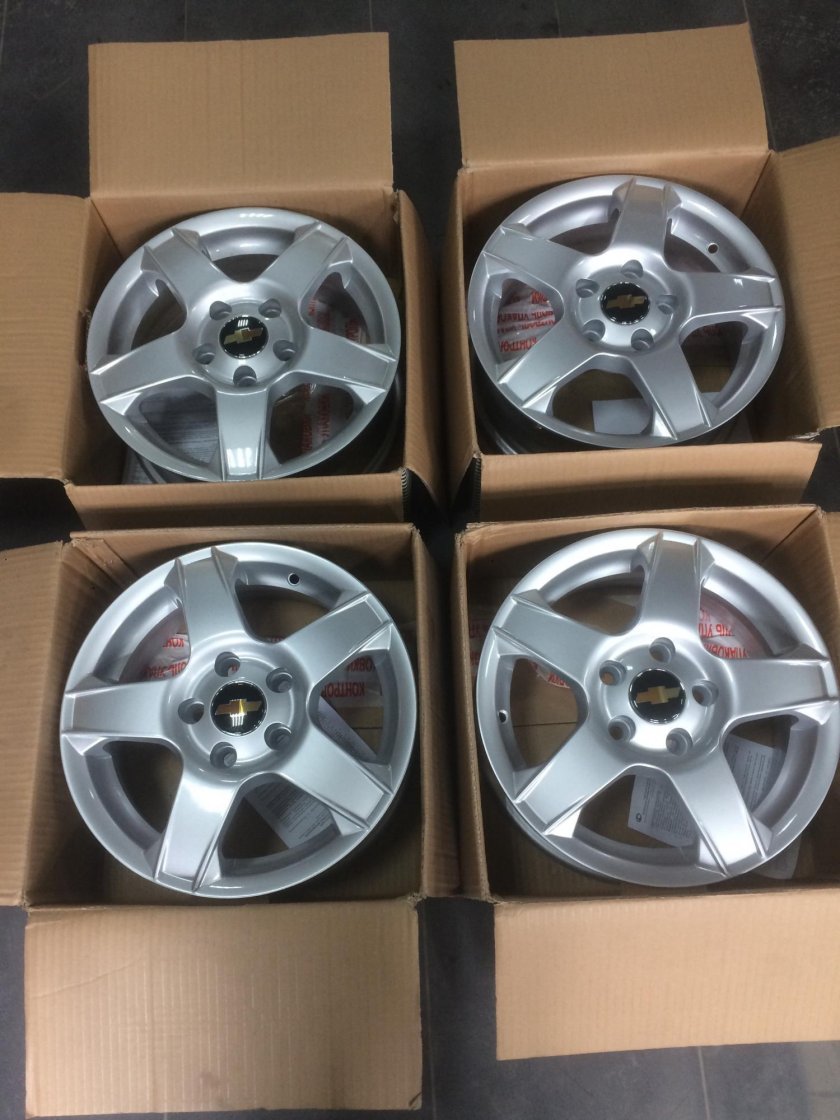 Диски на Suzuki Jimny r15