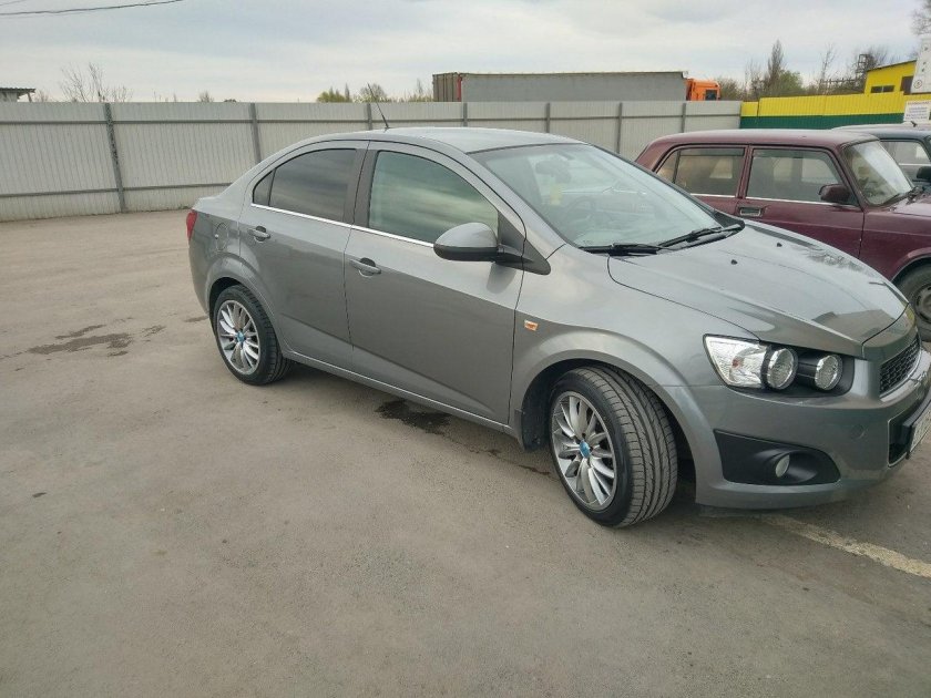 Шевроле Авео т300 r17