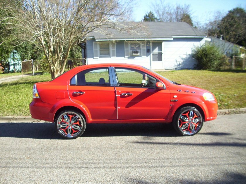 Шевроле Авео т300 красная