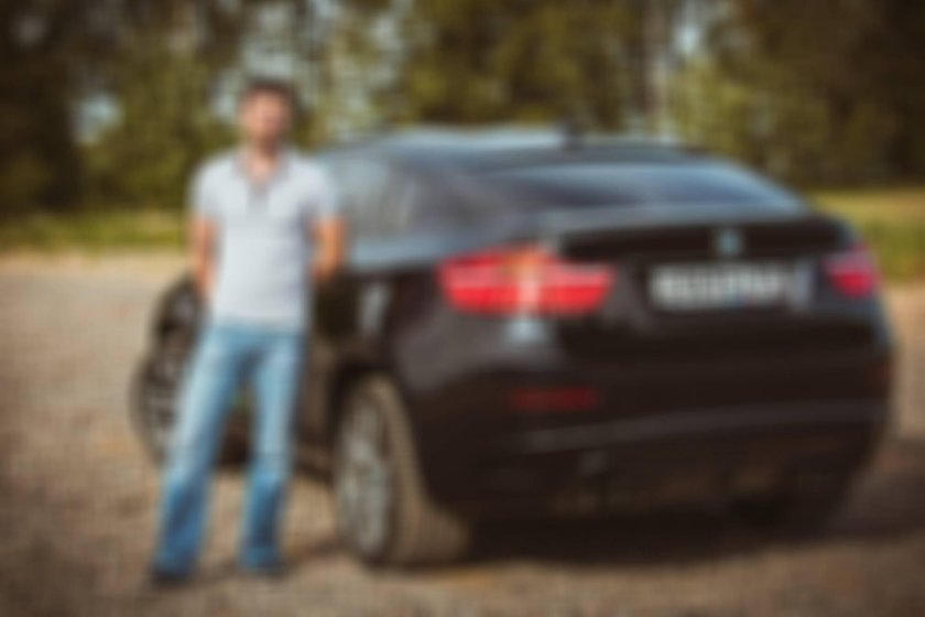 БМВ х6 с человеком