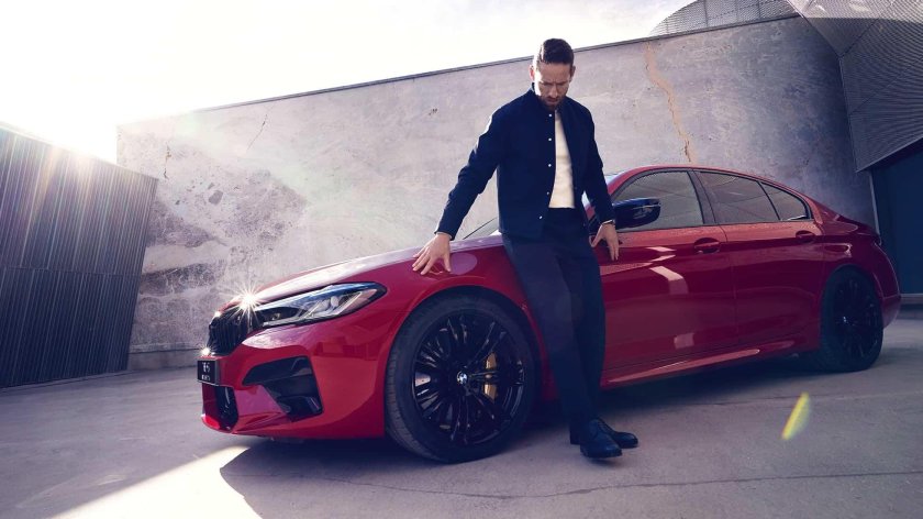 BMW m5 f90 Imola Red