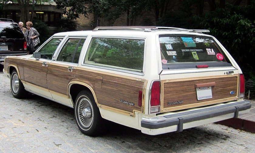 Ford Ltd Country Squire