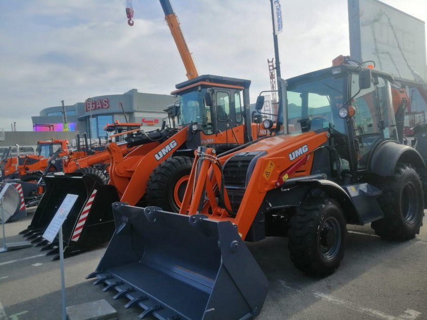 Услуги экскаватора погрузчика