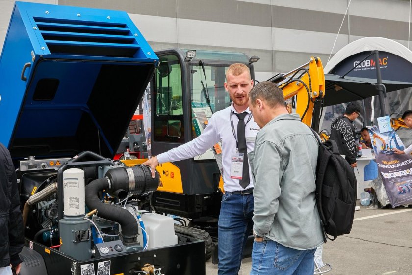 Выставка СТТ