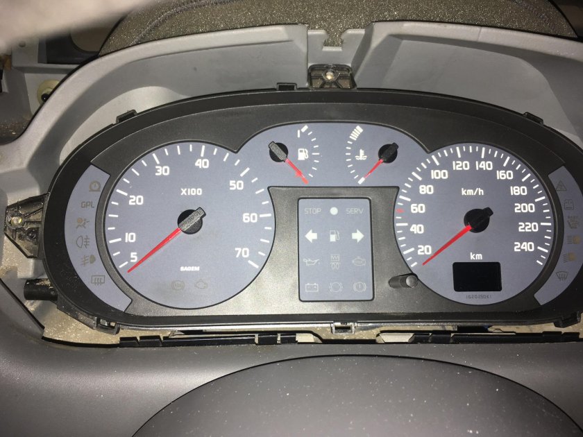 Панель Рено Сценик 1