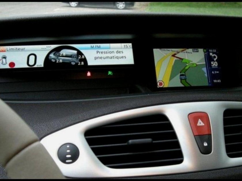 Приборная панель Renault Scenic 3