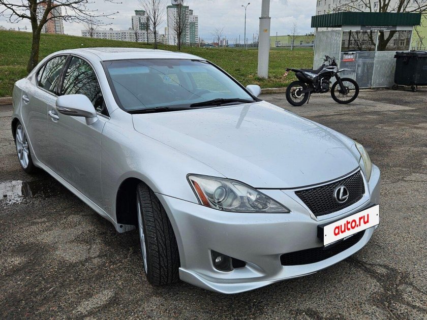 Lexus is 250 2006