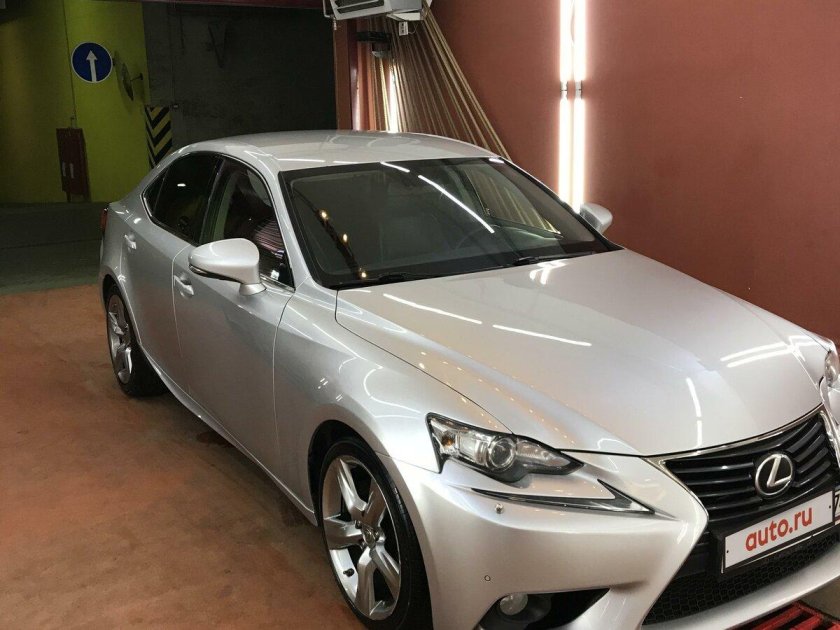 Lexus is 250 2013