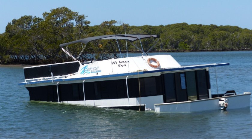 Хаусбот Eva 40