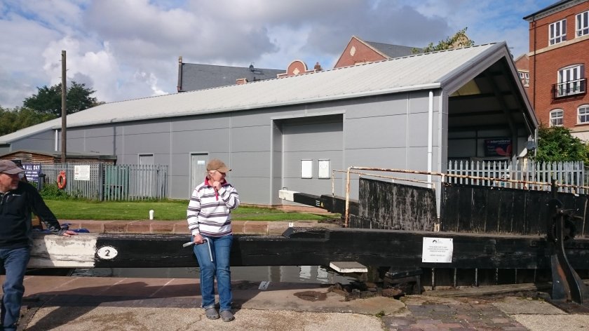 Баржа шлюз авария Белоомут